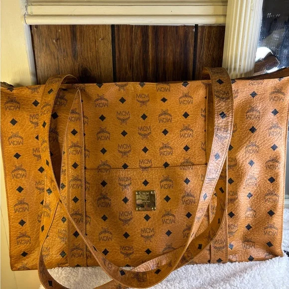 MCM Large Cognac Visetos Tote Shoulder Travel Carry on Tote EUC - Picture 1 of 17